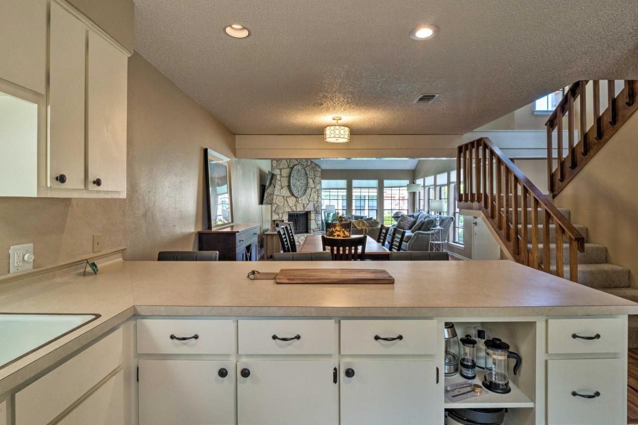Horseshoe Bay Resort Townhome - Near Lake Lbj! 외부 사진